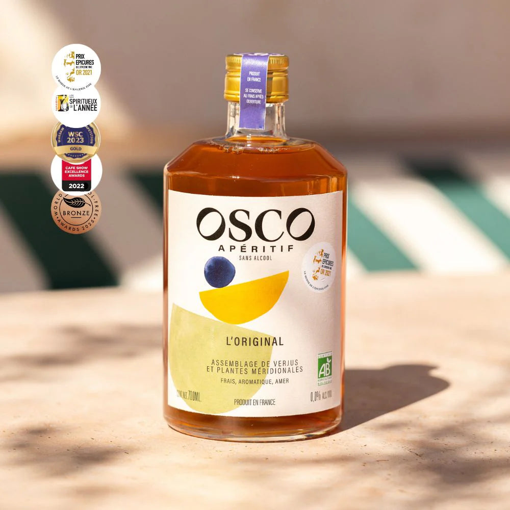 OSCO L’Original, apéritif sans alcool frais et herbacé aux notes méridionales, peu calorique, idéal pour créer des cocktails sans alcool savoureux à l’apéro.